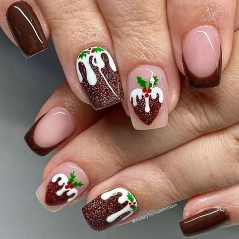 40+ Insanely Pretty Christmas Nails 2024 & Christmas Nail Designs You'll Love Sort Christmas Nails, Nice Christmas Nails, Winter Manicure Short Nails, Hot Coco Nails, Trendy Christmas Nails 2025, Hot Cocoa Nails Design, French Christmas Nail Designs, Fall To Christmas Nails, Christmas Pudding Nails