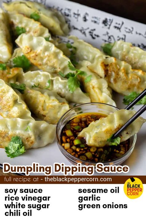 Dumpling Dipping Sauce - A simple recipe for how to make a dipping sauce that is perfect for dumplings, dim sum, spring rolls and more! Dim Sum Dipping Sauce Recipes, Dim Sum Dipping Sauce, Dim Sum Sauce Recipes, Sauce For Wontons Dipping, Dumpling Dipping Sauce, Southern Food Recipes, Pot Sticker, Dim Sum Recipes, Fried Dumplings