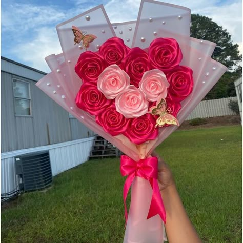 Bouquets Heart Flowers Flower Heart Bouquet, Heart Shaped Bouquet, Heart Rose Bouquet Diy, Heart Box Bouquet, Eternal Flower Bouquet Ribbon, Flower Bouquet Heart Shape, Forever Flower Bouquets, Ribbon Rose Bouquets, Roses Bouquet Gift