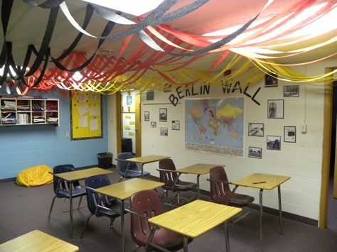 Decorating classroom for Germany theme German Classroom Decorations, Multicultural Night, Decorating Classroom, High School Funny, Classroom Decor Middle, Middle School Classroom Decor, Classroom Decor High School, Diy Classroom Decorations, School Hallways