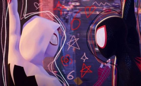 Ghost Spider And Miles Morales, Spiderman Accros The Spider Verse Pfp, Gwen Stacy Pfps, Spider-man: Beyond The Spider-verse, Spiderman Across The Spider Verse Gwen Stacy, Spider Verse Miles And Gwen, Spider Man Into The Spiderverse Icons, Miles And Gwen Pfp, Gwen Spiderman Into The Spiderverse