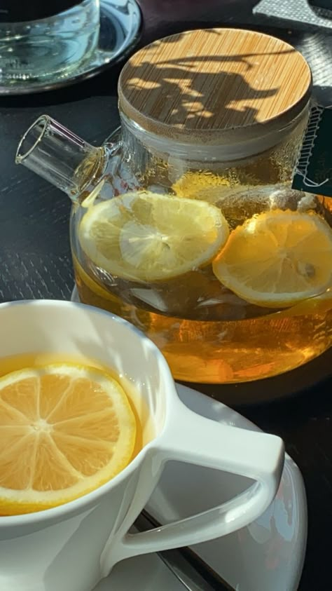 Lemon Tea Photography, Hot Lemon Tea, Honey Lemon Water, Tea Photography, Food Captions, Body Hygiene, Honey Tea, Healthy Relationship Tips, Lemon Tea