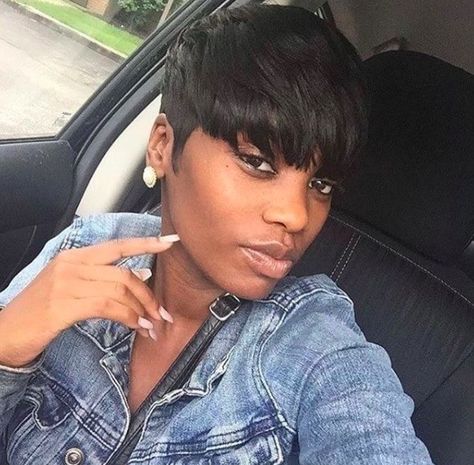 Short Quick Weaves, Short Black Natural Hairstyles, Pretty Short Hair, Natural Hair Haircuts, Short Permed Hair, Black Hair Short, Mushroom Haircut, Black Hair Short Cuts, Quick Weaves