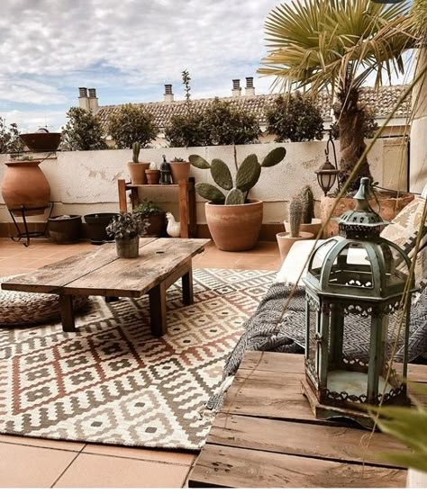 Moroccan Terrace, Cozy Outdoor Patio, Ideas Terraza, Home Design App, Decorating House, Terrace Decor, Rooftop Terrace Design, Rooftop Design, Boho Outdoor