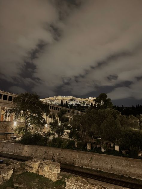 #aesthetic #athens #nightlife #greece #walking #nightsky Greece Night Aesthetic, Athens Greece Aesthetic, Athens Aesthetic, Athens Nightlife, Lovely Places, Athens Greece, Night Aesthetic, New City, Dark Aesthetic