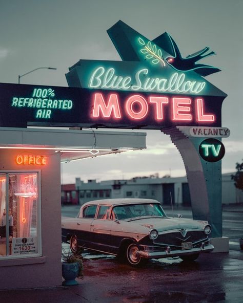 Blue Swallow Motel, Blue Motel, Vintage Motel, Blue Swallow, Painting Styles, Historical Places, Famous Photographers, Retro Print, Route 66