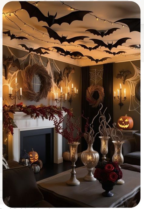 Exterior Halloween Decorations, Autumn Aesthetic Halloween, Aesthetic Halloween Decor, Halloween Decorations Uk, Halloween Living Room, Home Decor Cozy, Spooky Halloween Party, Elegant Halloween, Dekor Diy