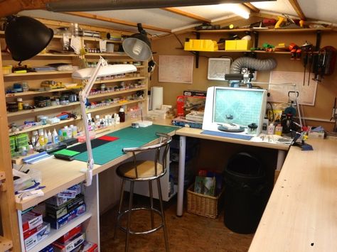 Lets see your modelling work areas - International Scale Modeller Hobby Room Design, Hobby Desk, Hobby Trains, Hobbies For Kids, Hobbies To Try, Woodworking Workbench, Work Station, Hobby Room, Home Workshop