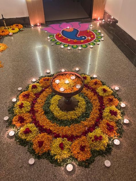 Round Flower Rangoli Design, Marigold Flower Decoration Home, Rangoli With Flowers And Colours, Round Rangoli Design Diwali, Diwali Rangoli With Flowers, Floral Rangoli Designs Flower, Rangoli From Flowers, Flower Rangoli Designs Creativity, Happy Diwali Rangoli Designs