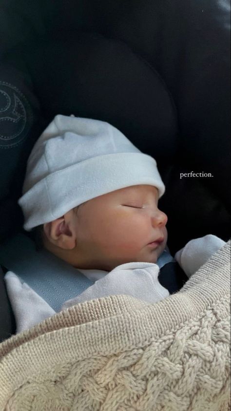 Baby Fever Boys, Baby In Carseat, Baby Fever Aesthetic, Baby Fever Pictures, Honeymoon Nails, Tiktok Wallpaper, Beach Makeup, Like Clockwork, Crying Baby