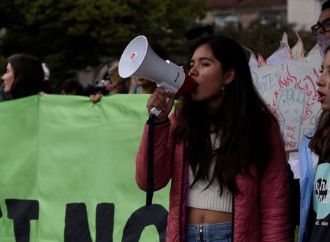 Environmental Activist Xiye Bastida Says "Ok, Doomers" Activists Aesthetic, Activist Aesthetic, Environmental Aesthetic, Environmental Activism, Environment Activist Aesthetic, Environmental Protest Signs, Environment Protest Signs, Environmental Activist, Social Activist