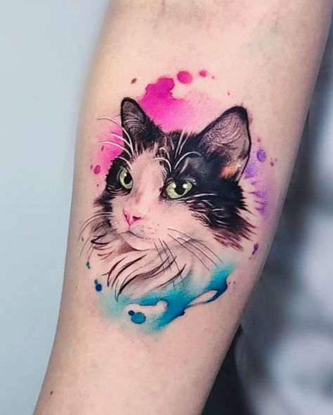 Watercolor Cat Tattoo, Tier Tattoo, Kunst Tattoos, Watercolor Tattoo Flower, Landscape Tattoo, Cat Tattoo Designs, Collar Bone Tattoo, Feather Tattoos, Watercolor Cat