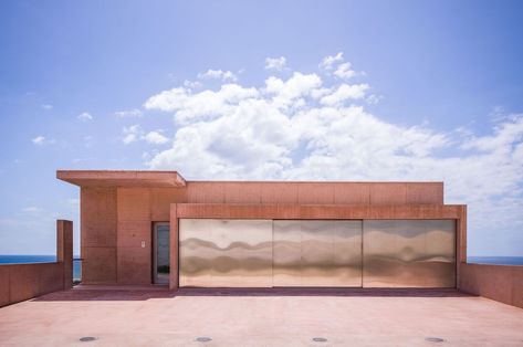 Gallery of Colien House / Álvaro Siza Vieira - 6 Tokyo House, Houses In Japan, Barcelona Architecture, Alvaro Siza, Concrete Houses, Public Architecture, Concrete Home, Concrete Building, Exposed Concrete