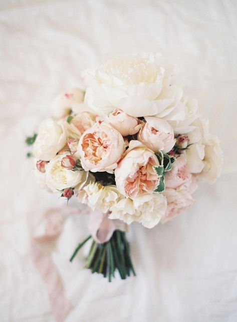 Bridal Bouquet Styles, High Tea Wedding, Vintage Rose Bouquet, Garden Rose Bouquet, Spring Peony, Bouquet Images, Spring Wedding Bouquets, Spring Garden Wedding, A Bouquet Of Flowers