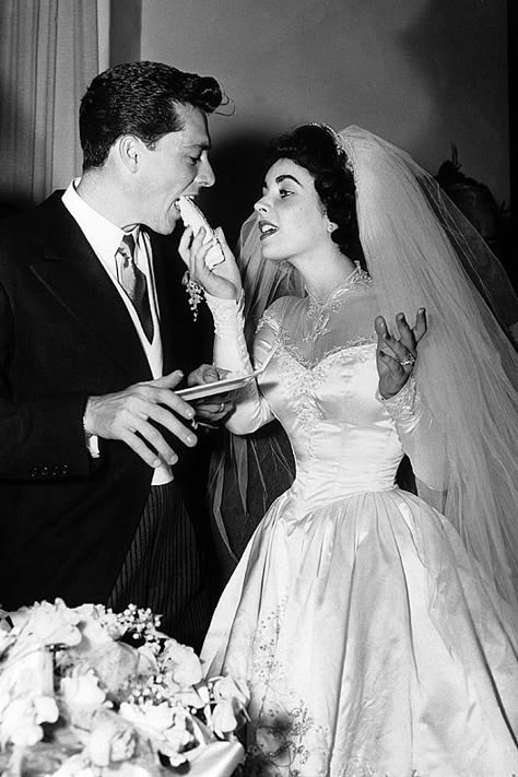 Iconic Brides, 1950s Silhouette, Famous Brides, Movie Celebrities, Michael Wilding, Conrad Hilton, Celebrity Wedding Photos, Classic Actors, Liz Taylor