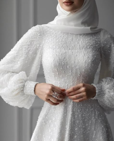 Elegant Wedding Dress Hijab, Hijabi Bride Dress, Hijab Bride Dress, Simple Wedding Dress Hijab, Simple Nikkah, Wedding Dress Islamic, Hijabi Wedding Dress, Muslim Wedding Dress Hijab Bride, Wedding Dresses Simple Elegant