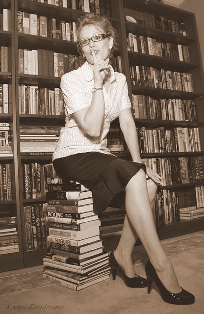 Sexy Librarian by StarshineXpressions, via Flickr - Another Clarknova Look? Photoshoot Library, Librarian Style, Librarian Chic, Vintage Photoshoot, Woman Reading, Girls With Glasses, Book Girl, I Love Books, 1950s Vintage