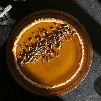 Maple Bourbon Pumpkin Tart | EyeSwoon Maple Pumpkin Pie, Pumpkin Pie Crust, Pumpkin Tarts, Maple Pumpkin, Flaky Crust, Pumpkin Pie Recipes, Food 52, Pumpkin Recipes, Favorite Desserts