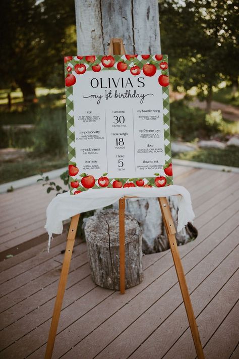 Remembering Milestone Memories: First Birthday Signage Inspiration Apple First Birthday Girl, Apple First Birthday, Birthday Milestone Board Template, First Birthday Milestone Board, Baby Footprints Christmas, Baby Milestone Chart, Baby Handprint Art, Baby Handprint Crafts, Apple Birthday