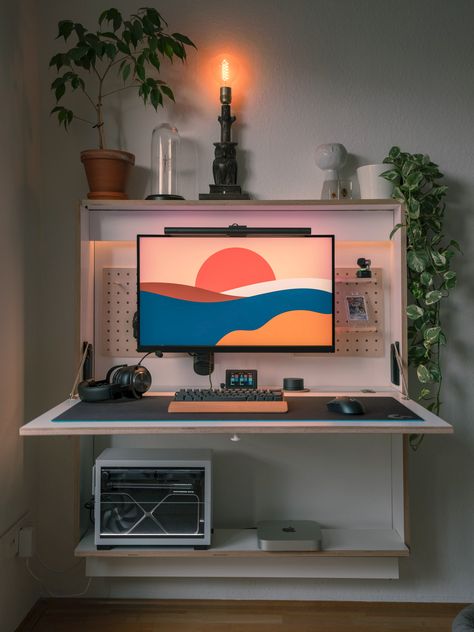 Minimalist Desk Setup, Desk Setup Ideas, Cluttered Desk, Cozy Desk, Dream Desk, Desk Setups, Space Light, Computer Work, Minimalist Desk