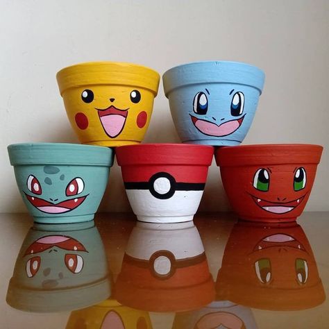 Pokemon Planter, Paint Garden Pots, Pokemon Room, Pots Diy, Pokemon Diy, Pokemon Craft, Flower Pot Art, Pokemon Birthday Party, Painted Pots Diy