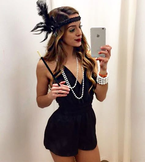 20s Outfits Women Gatsby, Great Gabsy Halloween Costume, 20s Costume Ideas, Diy Gatsby Costume, Gatsby Party Outfit Diy, 20s Girl Costume, 1920s Outfit Ideas Gatsby, The Great Gatsby Outfit, Flapper Girl Costumes Halloween