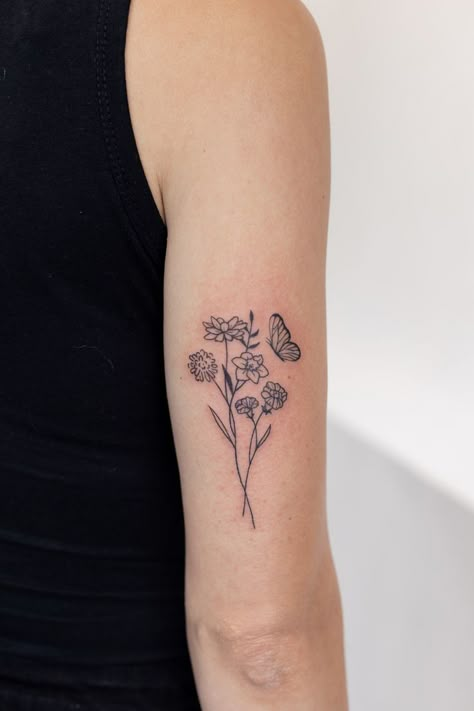 Birth Flower Fine Line, Flower Fine Line, Drawing Tattoo Ideas, Cute Shoulder Tattoos, Butterfly With Flowers Tattoo, Believe Tattoos, Wolf Den, Minimalistic Tattoo, Hand Tattoos For Girls