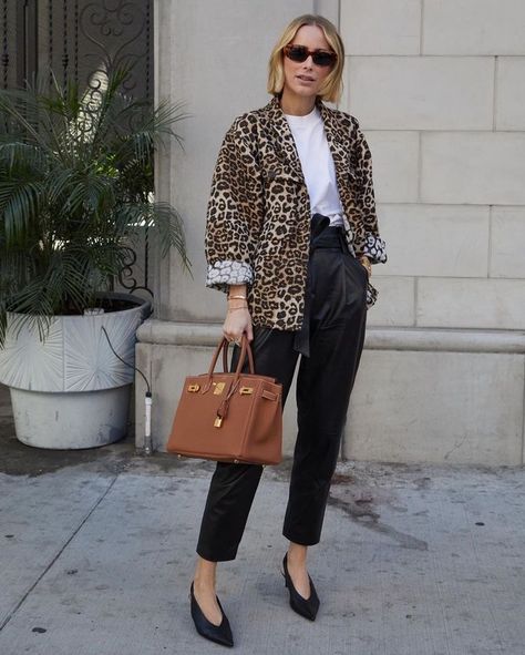 Anine Bing Style 2023, Ny Shopping, Anine Bing Style, Chic Work Outfits Women, Work Outfits Women Office, Animal Print Blazer, Leopard Print Outfits, Casual Work Outfits Women, Work Outfits Women Summer