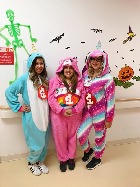 Halloween costume idea, TY Beanie Babies. Beanie Babies Halloween Costume, Ty Costume Diy, Ty Halloween Costume, Ty Beanie Baby Costume, Ty Costume, Beanie Baby Halloween Costume, Teacher Costume Ideas, Beanie Baby Costume, Beanie Baby Costumes