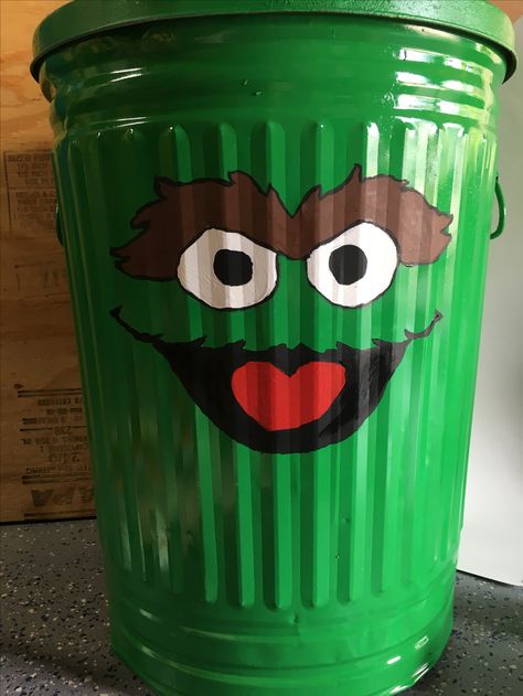 Oscar the Grouch garbage can - I gave new life to an old metal trash ;) #oscarthegrouch #trashcan #garbagecan #oscar Metal Garbage Can Ideas, Fun Trash Can, Funky Trash Can, Painted Metal Trash Can Ideas, Metal Trash Can Ideas, Decorated Trash Cans, Painted Garbage Cans, Painted Trash Cans Ideas, Trash Can Painting Ideas