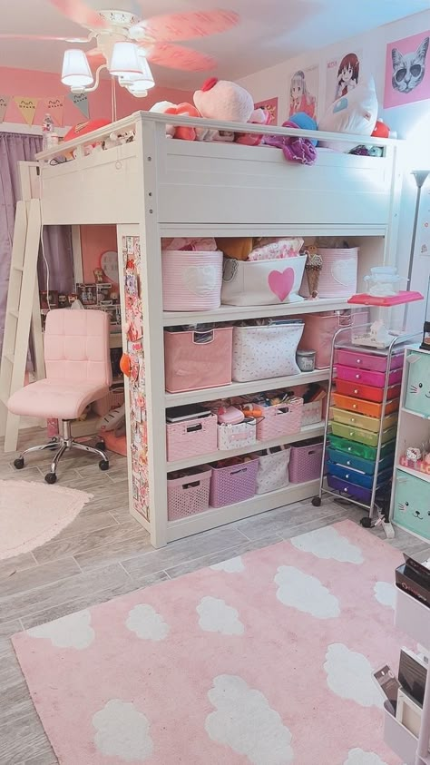 Lofted Dorm Beds, Loft Style Bedroom, Preppy Bedroom, Design Your Bedroom, Aesthetic Room Ideas, Cute Bedroom Ideas, Preppy Room Decor, Girl Bedroom Designs, Grunge Room