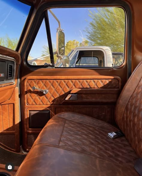 Old Chevy Truck Interior, 1979 Ford Truck Interior, 70s Car Aesthetic, Square Body Interior, Western Truck Interior, 1970 Ford Truck, Custom Truck Interior, Engine Aesthetic, F150 Interior