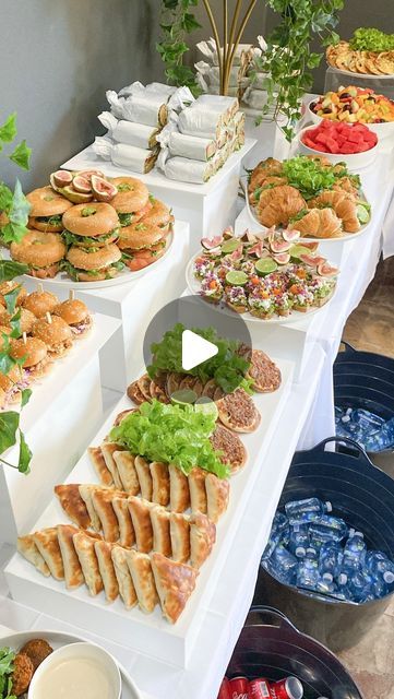 Table Food Platters, How To Display Bread Rolls At A Party, Banquette Food Ideas, Snack Spread Ideas, Tea Party Buffet Table, Salad Bar Ideas Buffet Food Displays, Wedding Salad Ideas, Confirmation Food Ideas, Wedding Morning Food