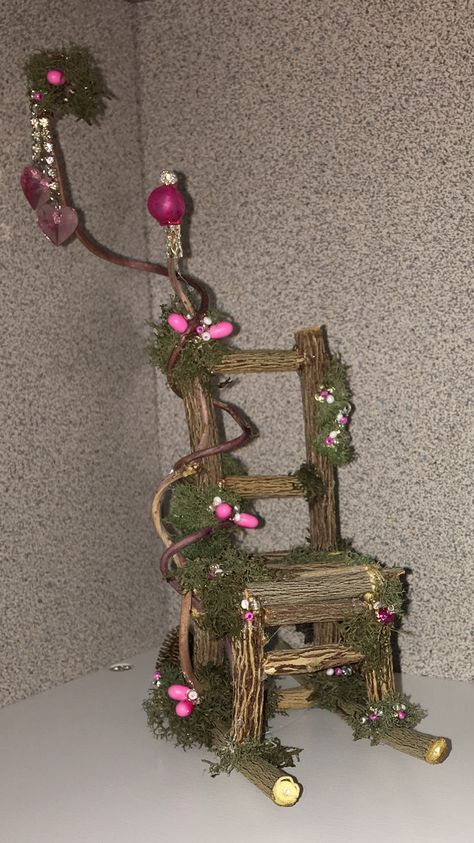 Made this magical little fairy garden chair today How To Make Fairy Furniture, Fairy Garden Furniture Diy, Making Fairy Furniture, Garden Furniture Diy, Fairy Garden Furniture Diy Table And Chairs, Fairy Garden Chairs, Fairy Garden Accessories Diy Miniature Furniture, Polymer Clay Mushroom, Miniature Fairy Accessories