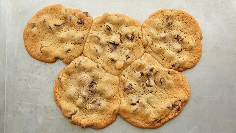 Cookie Troubleshooting Guide - BettyCrocker.com Ultimate Chocolate Chip Cookie, Make Chocolate Chip Cookies, Frozen Cookies, Baking Basics, Cookie Spread, Best Christmas Cookies, Baking Essentials, Drop Cookies, Perfect Cookie