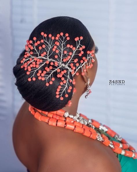 Igbo Bridal Hairstyles, Igbo Traditional Hairstyles, Igbo Bride Hairstyles, Afro Wedding Hairstyles, Traditional Hairstyles, Wedding Asoebi, Low Bun Hairstyle, Nigerian Beads, Natural Hair Wedding