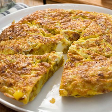 Spanish Omelette (Tortilla Española) by Paul Berglund Spanish Omelet, Omelette Tortilla, Spanish Tortilla, Spanish Table, Spanish Omelette, Food Network Chefs, Eggs Recipes, Pizza Style, Potatoes Onions