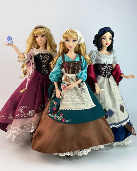 MmDisney200 — Cinderella “In Rags” LE doll review now on my... Disney Dolls Princess, Cinderella Rags, Disney Collector Dolls, Disney Barbie Dolls, Cinderella Doll, Disney Doll, Disney Princess Dolls, Disney Cinderella, Princesa Disney