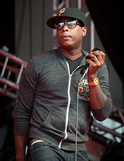 Rappers Female, Hip Hop Rappers, Male Rappers, Talib Kweli, Mos Def, Standing Out From The Crowd, Celebrity Birthdays, 90s Rap, Real Hip Hop