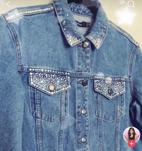 Diy Concert Jean Jacket, Jean Jacket With Rhinestones, Denim Jacket With Rhinestones, Bedazzled Denim Jacket Diy, Rhinestone Denim Jacket Diy, Diy Jean Jacket Ideas Rhinestone, Diy Bedazzled Jean Jacket, Bedazzled Shirts Diy Rhinestones, Bedazzling Ideas Clothes