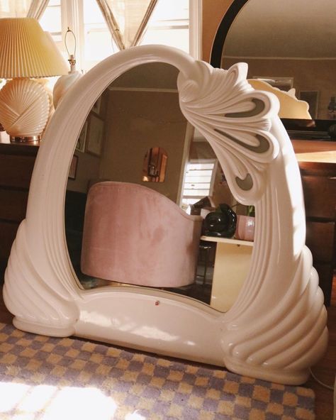 Resident Objects on Instagram: “Amazing 80s white lacquer mirror ✨✨✨ built in night light at the top! No batteries needed, just plug it into the wall 💡 a few minor dings…” 80s Mirror, 80s Postmodern, Lacquer Mirror, 80’s Decor, 80s Interior Design, Lacquered Mirror, 80s Interior, Dopamine Decor, White Italian