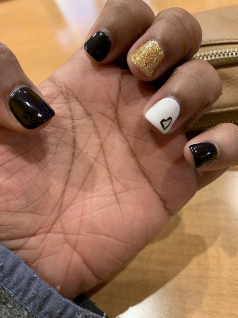 Gel Nails For Graduation, Black Gold And White Nails, Black White And Gold Nails, Nails For Graduation, Nail Polish Ideas Easy, Oval Nails Designs, White Acrylic Nails, Polish Ideas, White Nail Designs