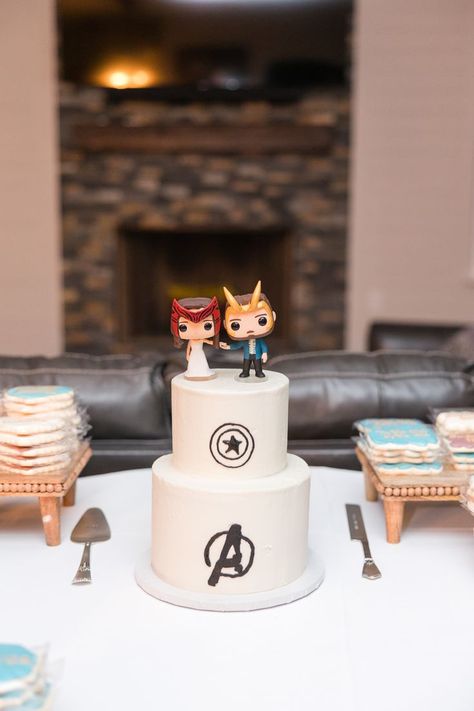 Scarlet Witch And Loki, Loki Wedding, Comic Wedding Cake, Marvel Wedding Theme, Avengers Wedding, Marvel Wedding, Witch Wedding, Marvel Cake, Valentine Wedding