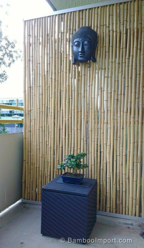 Bamboo Partition Wall Outdoor, Sliding Whiteboard, Klein Balkon Decor, Deck Privacy, Bamboo House Design, Bamboo Decor, Diy Room Divider, Bamboo House, Bamboo Garden