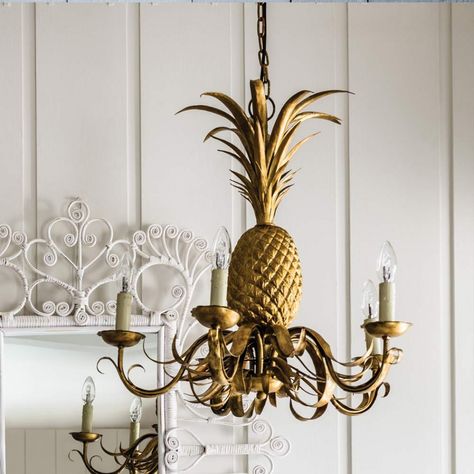 Pineapple Chandelier Pineapple Chandelier, Pineapple Lights, Pineapple Lamp, Pineapple Decor, Beautiful Lighting, Chandelier Ceiling Lights, Crystal Chandelier, Light Shades, Trending Decor