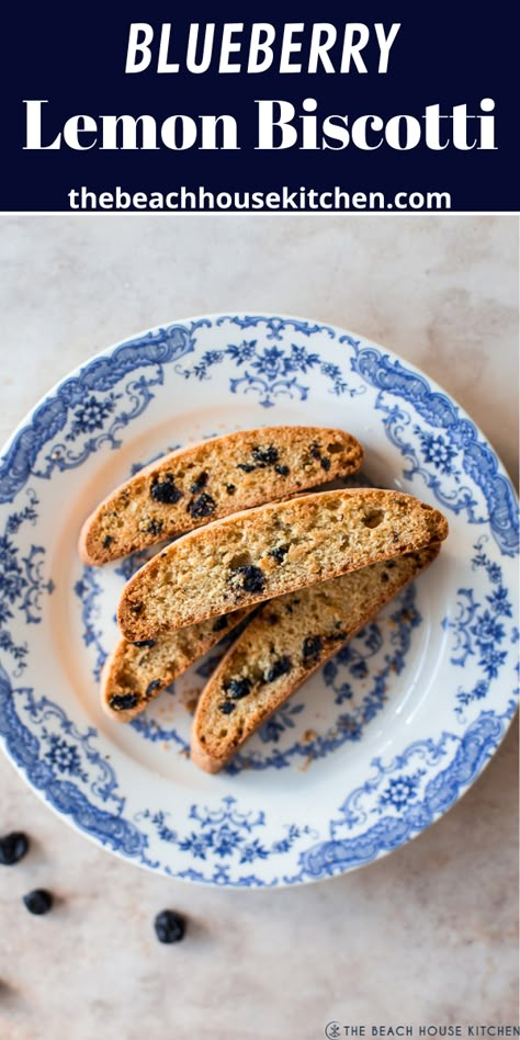 This Blueberry Lemon Biscotti is incredibly delicious! Twice baked to crunchy perfection and loaded with dried blueberries and lots of tangy lemon flavor! Twice Baked Cookies, Lemon Blueberry Biscotti, Blueberry Biscotti Recipe, Dried Blueberry Recipes, Blueberry Biscotti, Lemon Biscotti, Biscotti Recipes, Dessert Cookies, Biscotti Recipe