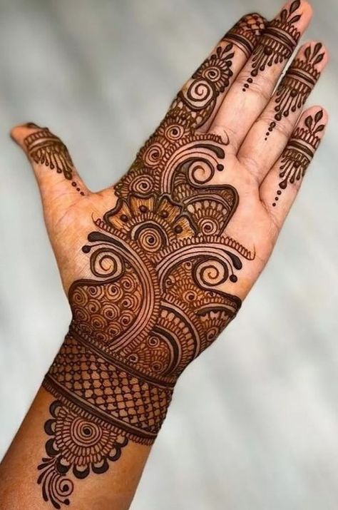 Mehendi Design Arabic Simple, Arabic Henna Designs Right Hand, Simple Mehndi Designs For Right Hand, Back Simple Mehndi Design Easy, Arabic Mehndi Design Back Hand, Mehandi Designs Right Hand, Mehndi Art Designs Arabic, Arabic Design Mehndi, Simple Mehndi Designs Right Hand