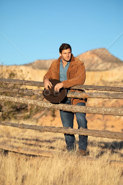 Cowboy Leaning On Fence, Leaning On Fence Pose Drawing, Cowboy Photoshoot Men, Ethan Bailey, Cowboy Senior Pictures, Ross Jirgl, Cowboy Poses, Cowboy Photoshoot, Cowboy Pics