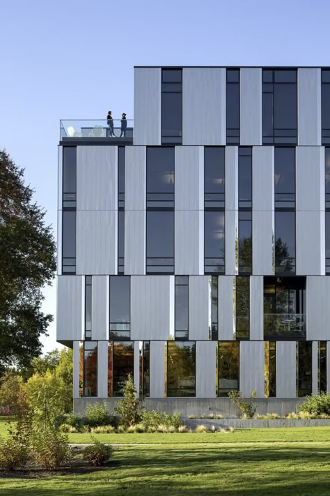 First Tech Federal Credit Union Corporate Office (Photo: Jeremy Bittermann) Exterior Paneling, Hotel Facade, Commercial Design Exterior, Facade Architecture Design, Office Building Architecture, Stone Facade, Office Photo, Office Buildings, House Outside Design