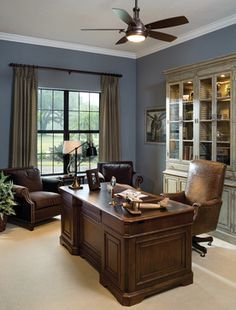 Pastors Office colors & decor idea Masculine Home Offices, Traditional Office Decor, Zigarren Lounges, Cheap Office Furniture, Traditional Home Office, Small Office Design, Corporate Office Design, Traditional Office, Casa Country